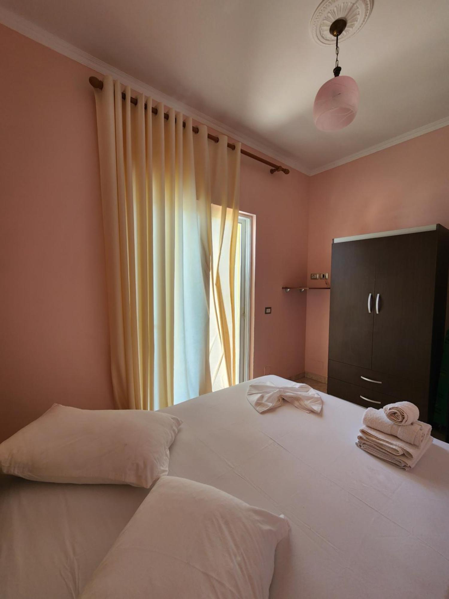 Amelia Apartment Ksamil